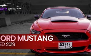 Rent Ford Mustang convertible Red